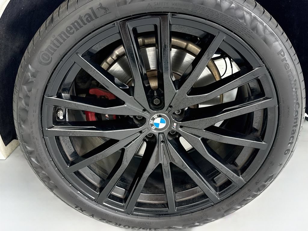 Used 2021 BMW X5 xDrive40i w/ M Sport Package AWD/4WD image 30