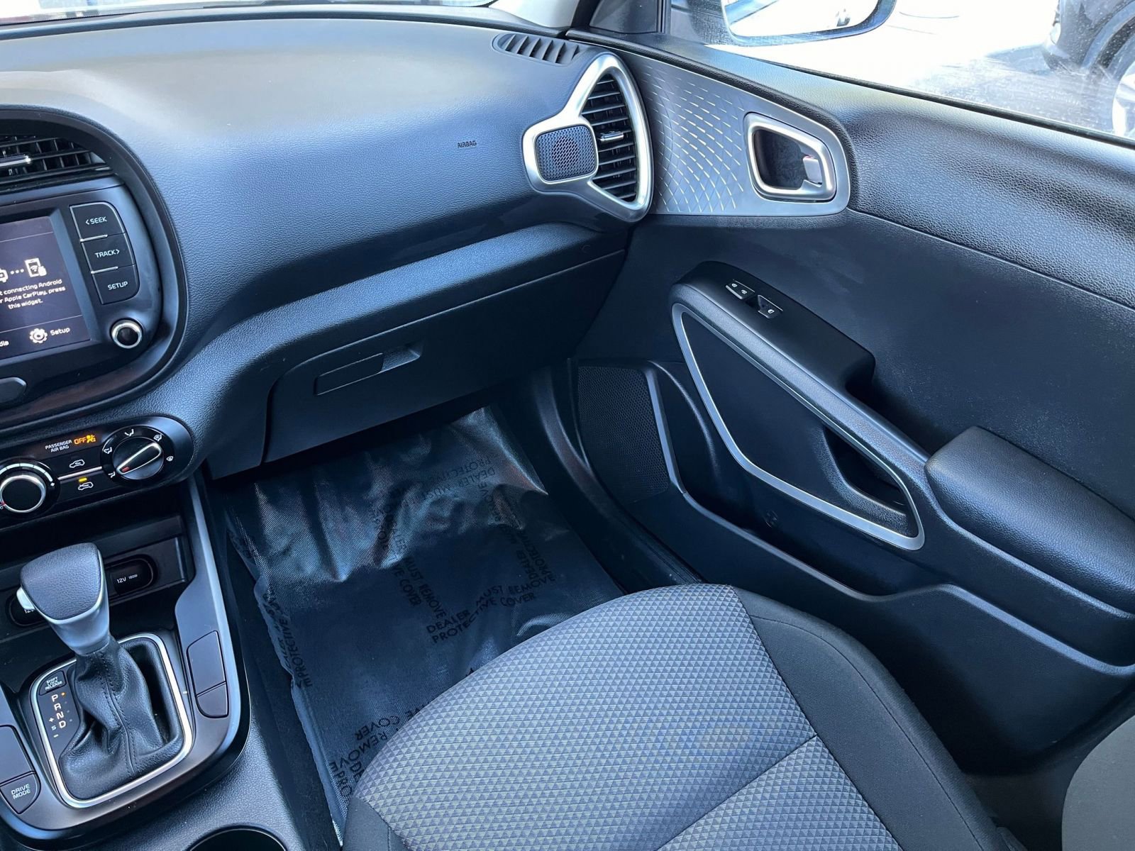 Used 2025 Kia Soul LX w/ LX Technology Package image 31