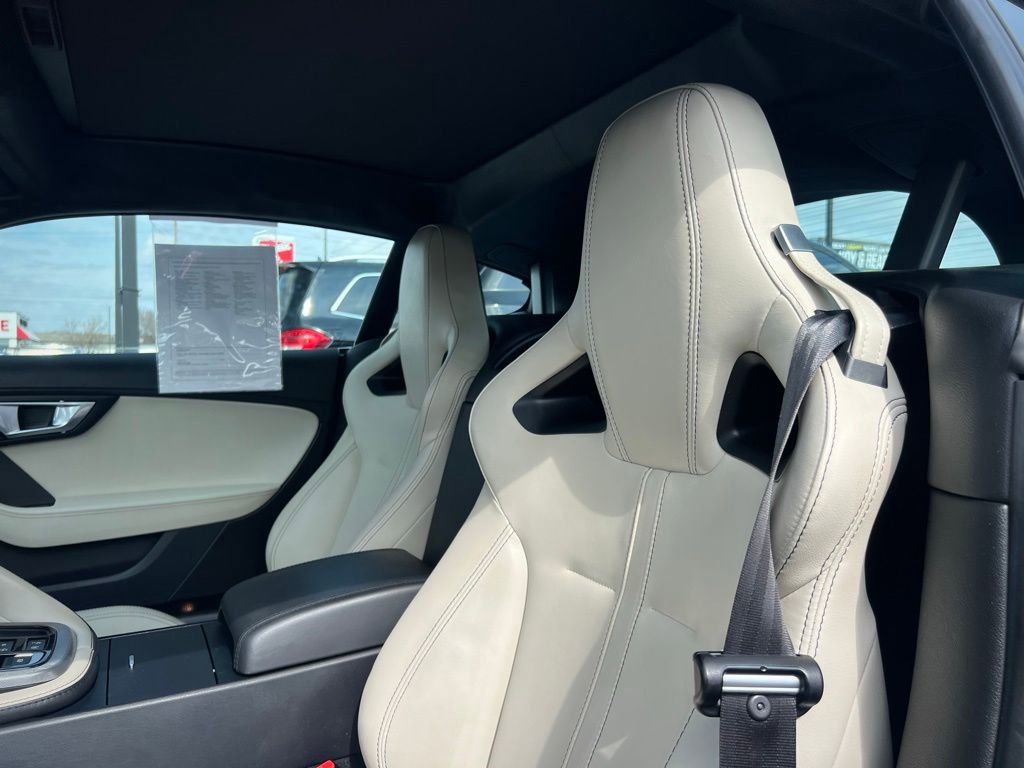 Used 2016 Jaguar F-TYPE Coupe image 33