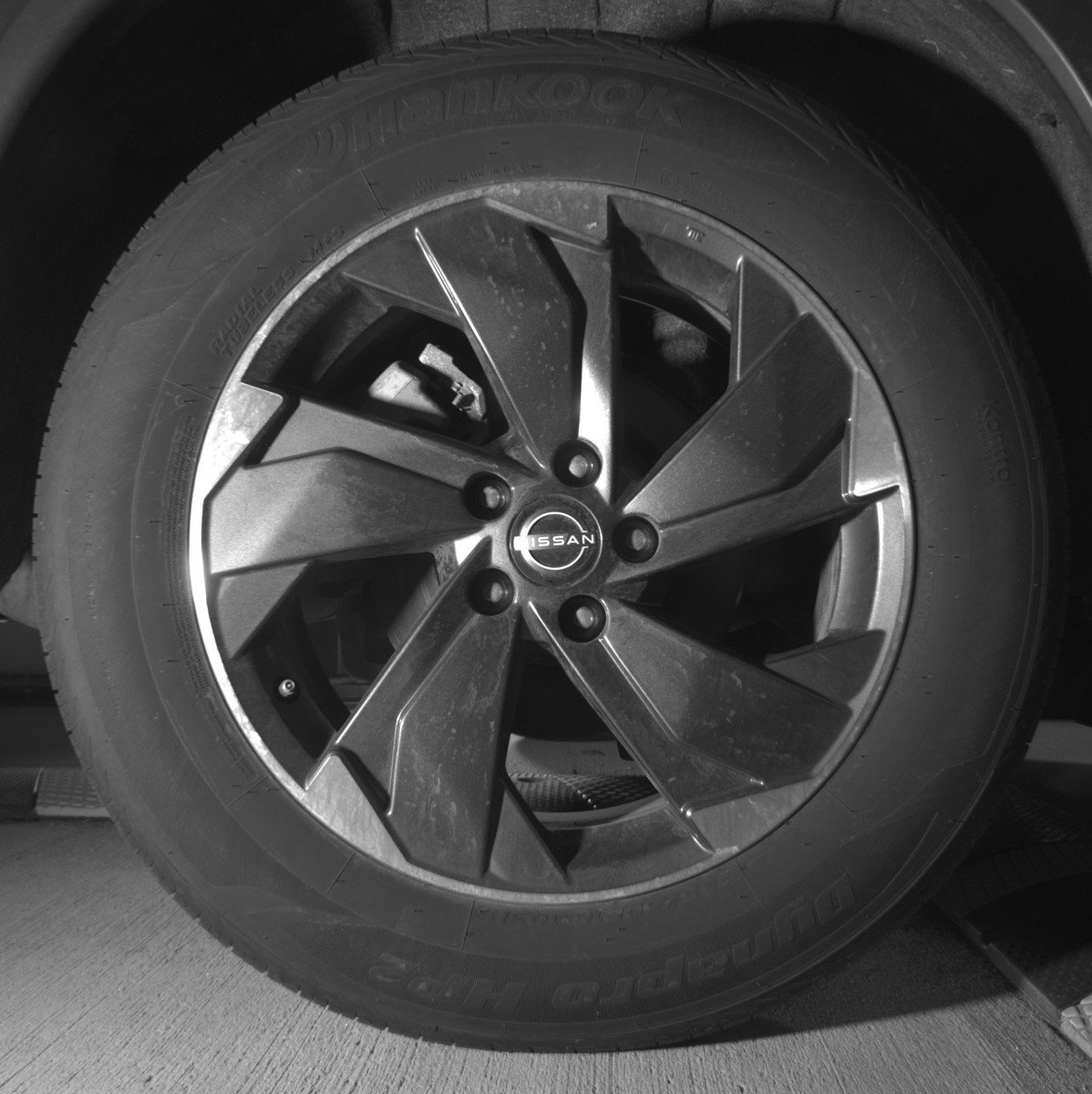 Used 2025 Nissan Rogue SV AWD/4WD image 15