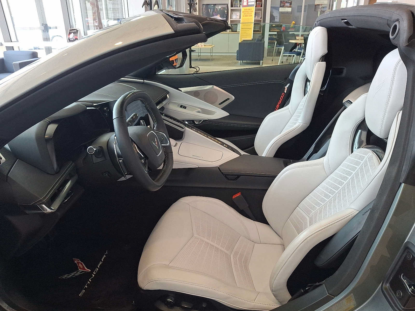 Used 2024 Chevrolet Corvette Stingray Preferred Cpe w/ Battery Protection Package RWD image 10