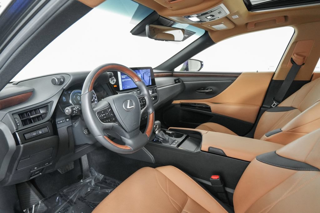 Certified 2024 Lexus ES 300h w/ Technology Package FWD image 10