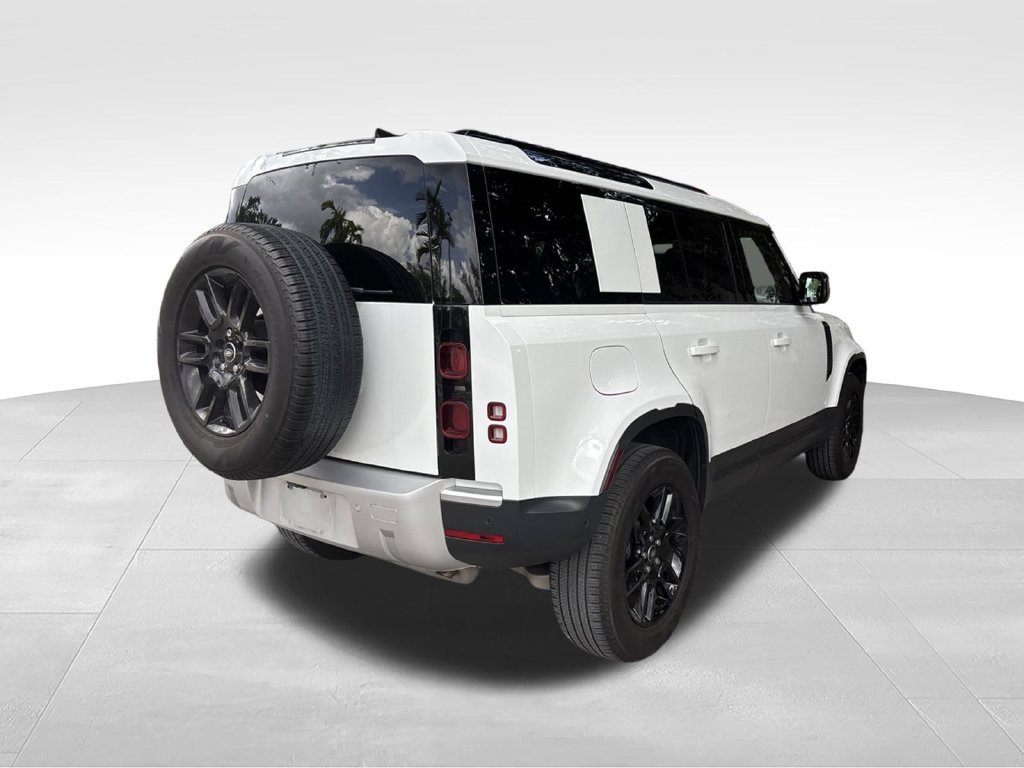 Used 2025 Land Rover Defender 110 S AWD/4WD image 5