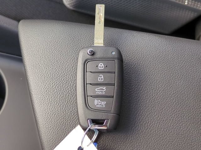 New 2026 Hyundai Elantra SE FWD image 25