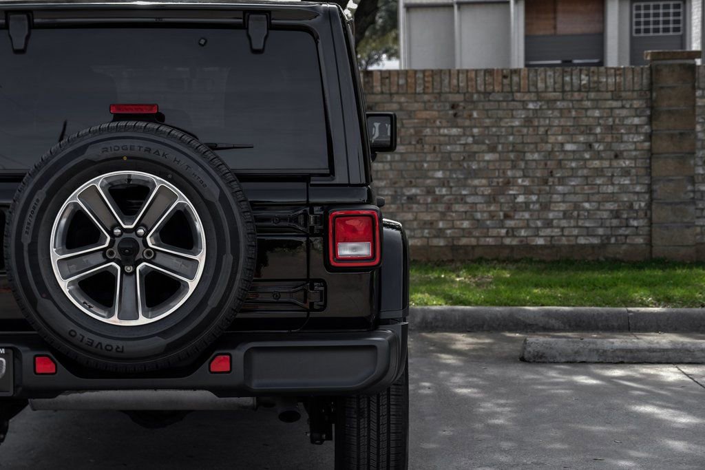 Used 2023 Jeep Wrangler Sahara w/ Cold Weather Group image 59