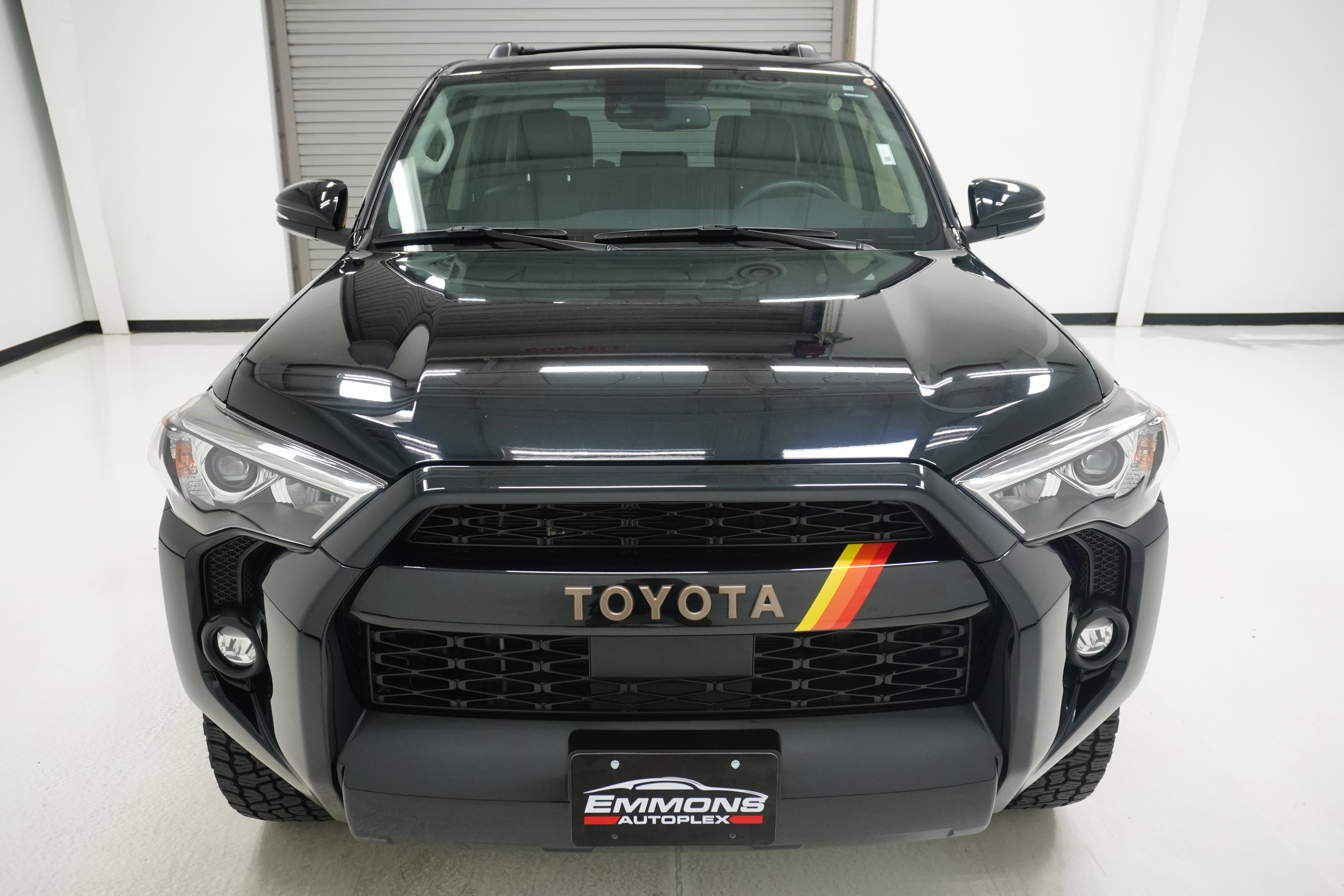 Used 2023 Toyota 4Runner 40th Anniversary SE AWD/4WD image 2