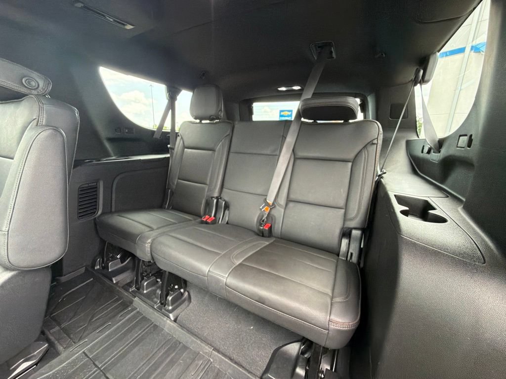 Used 2023 Chevrolet Suburban High Country w/ Premium Package 2 AWD/4WD image 16