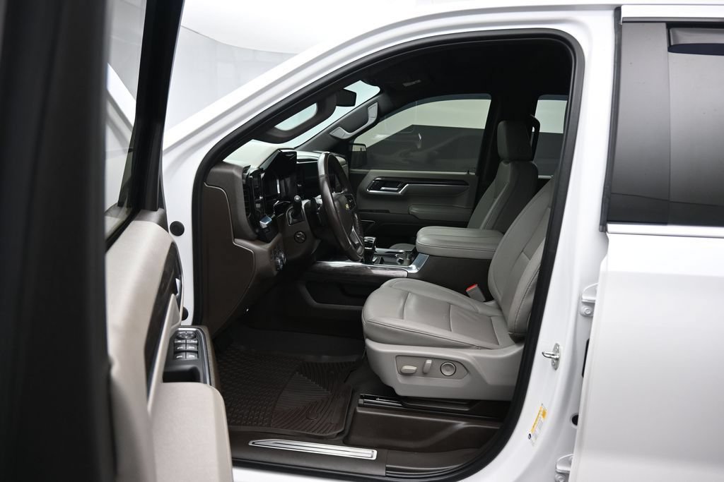 Used 2023 Chevrolet Silverado 1500 LTZ w/ LPO, Dark Essentials Package AWD/4WD image 12