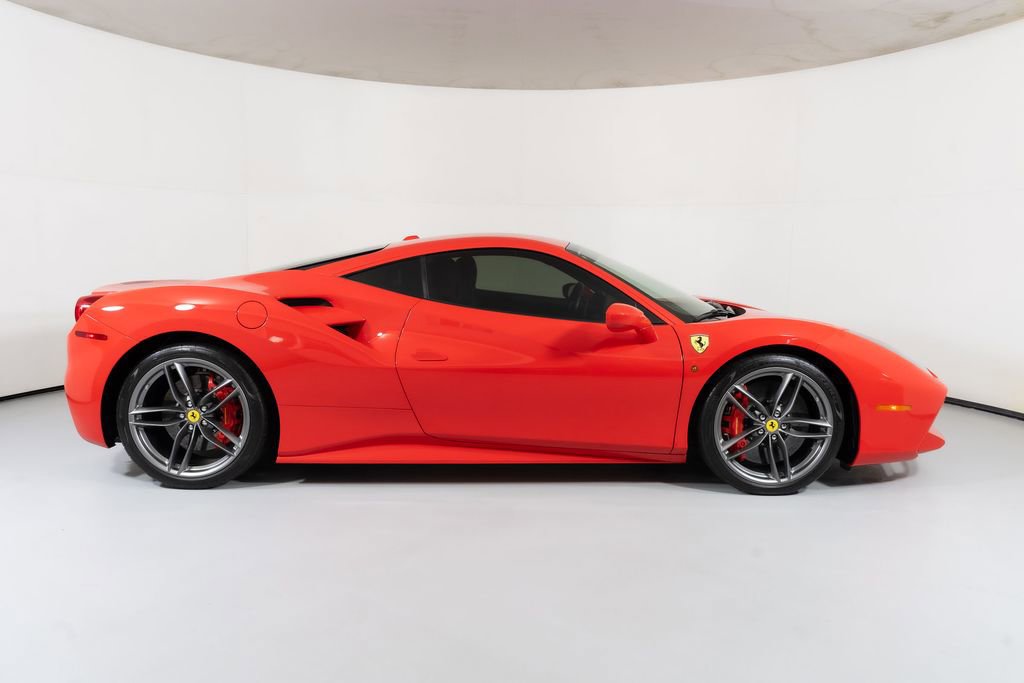 Used 2017 Ferrari 488 GTB RWD image 19