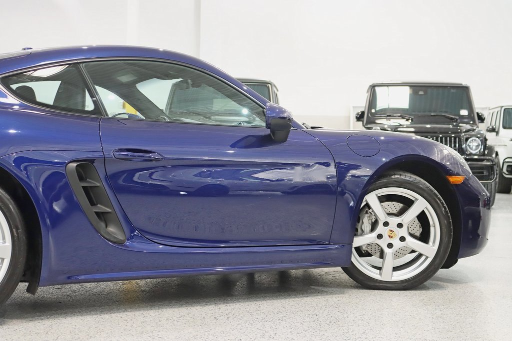 Used 2020 Porsche 718 Cayman image 13