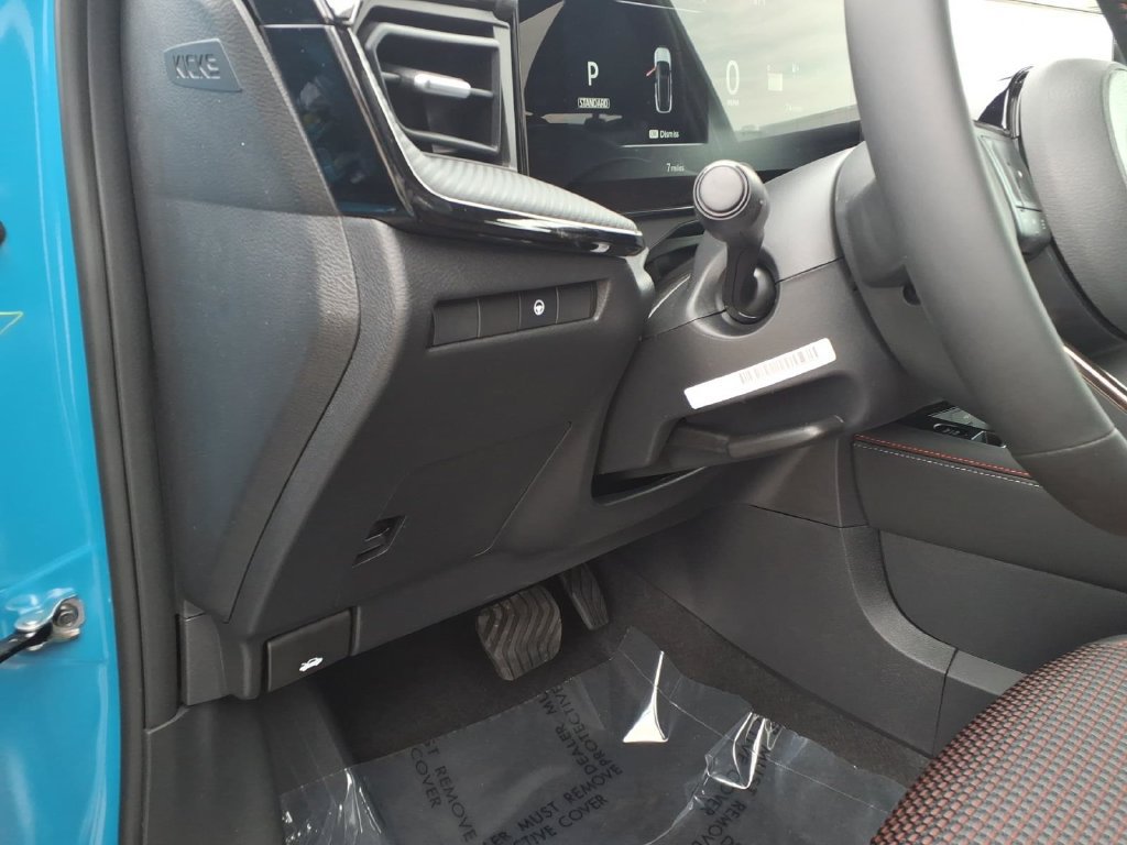 New 2027 Nissan Kicks SR AWD/4WD image 21
