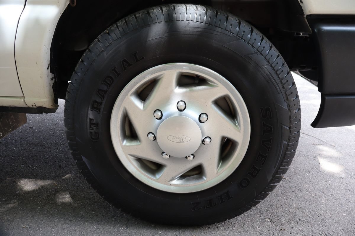 Used 2012 Ford E-350 and Econoline 350 Extended Super Duty w/ PWR Group RWD image 41