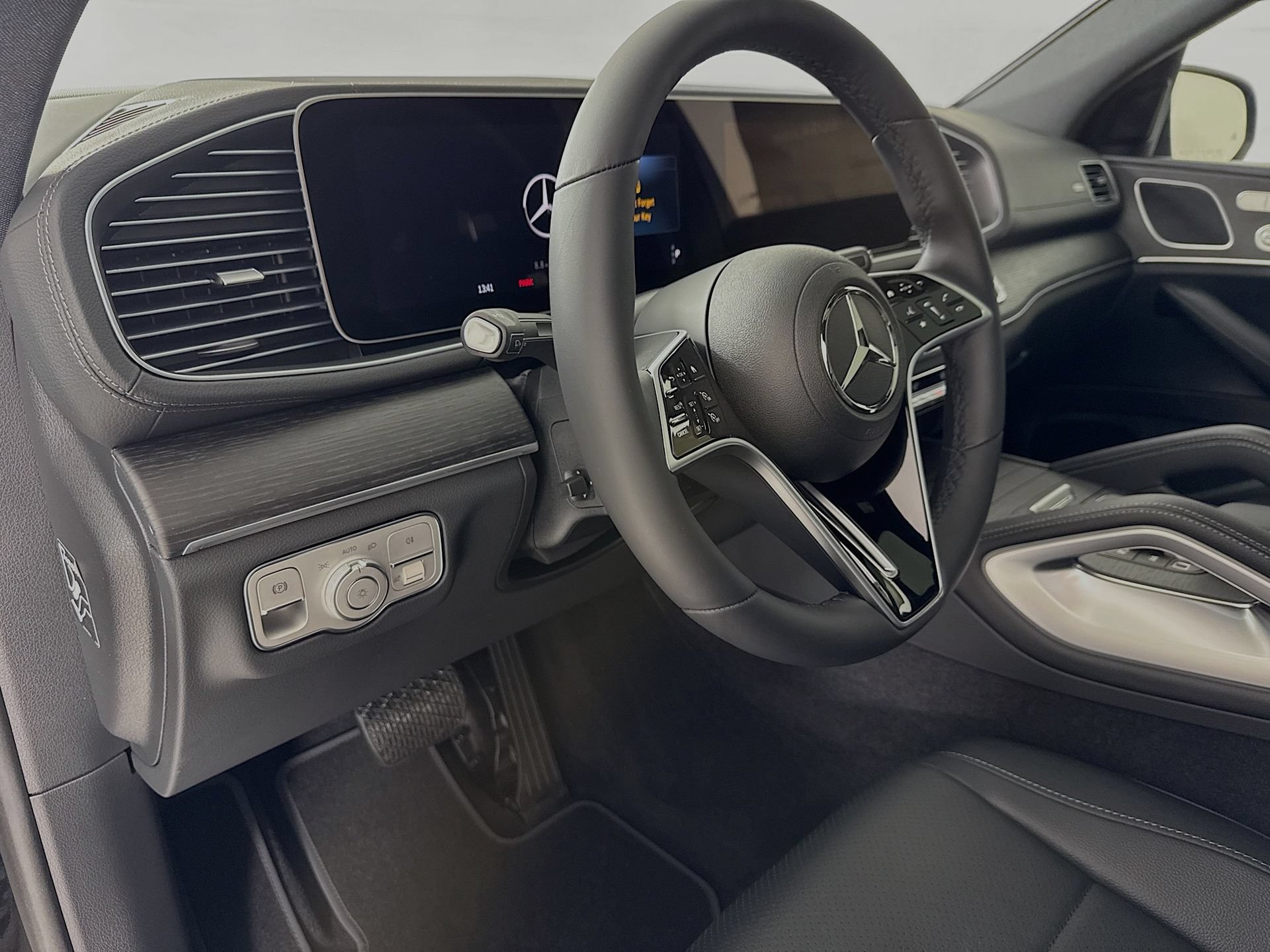 New 2026 Mercedes-Benz GLE 450 4MATIC Coupe image 10