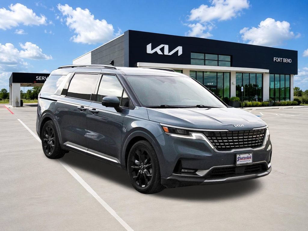 Used 2023 Kia Carnival SX FWD image 3