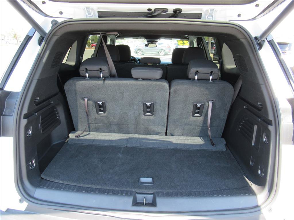 Used 2025 GMC Acadia Elevation image 33