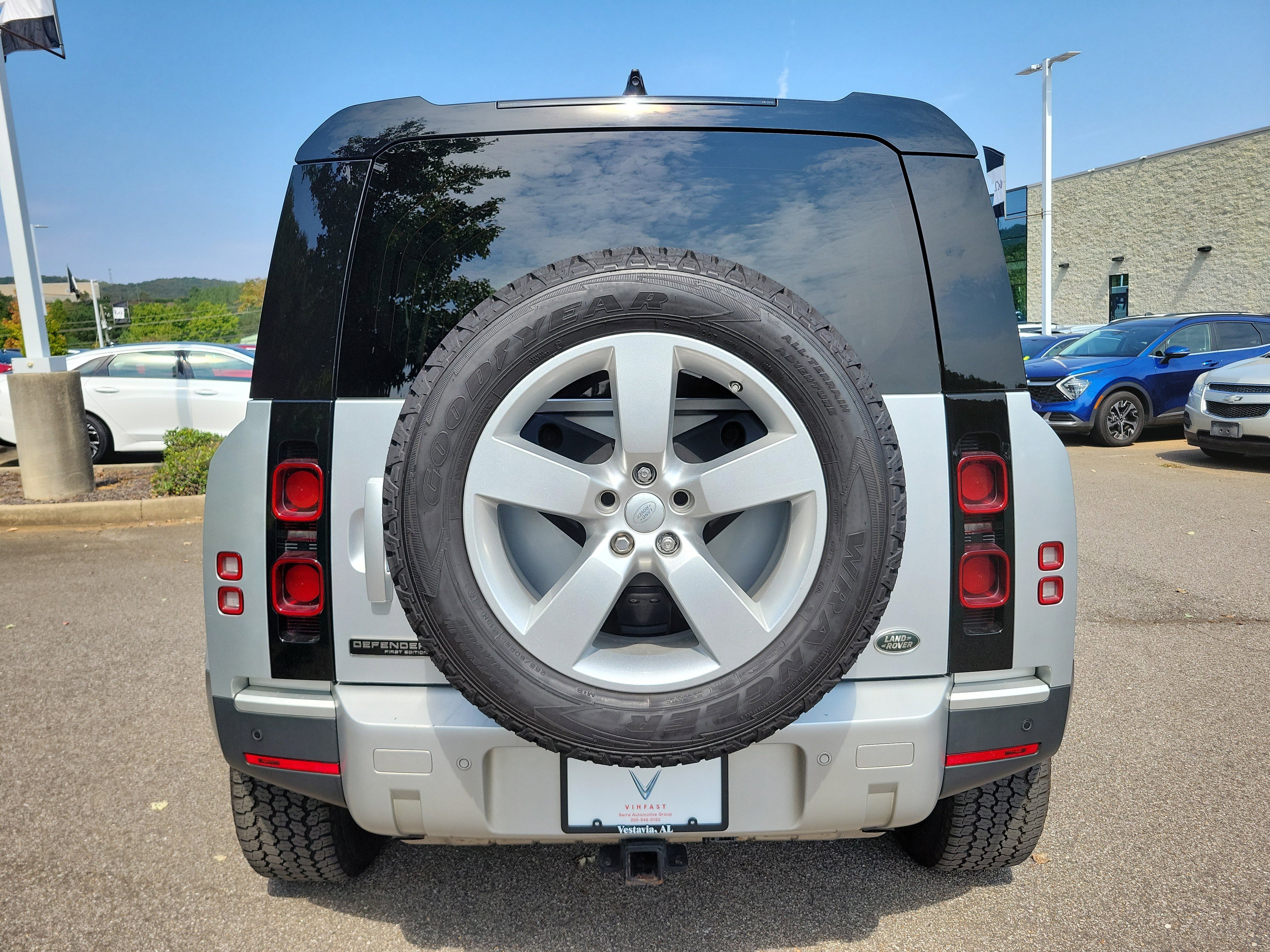 Used 2020 Land Rover Defender 110 First Edition image 27