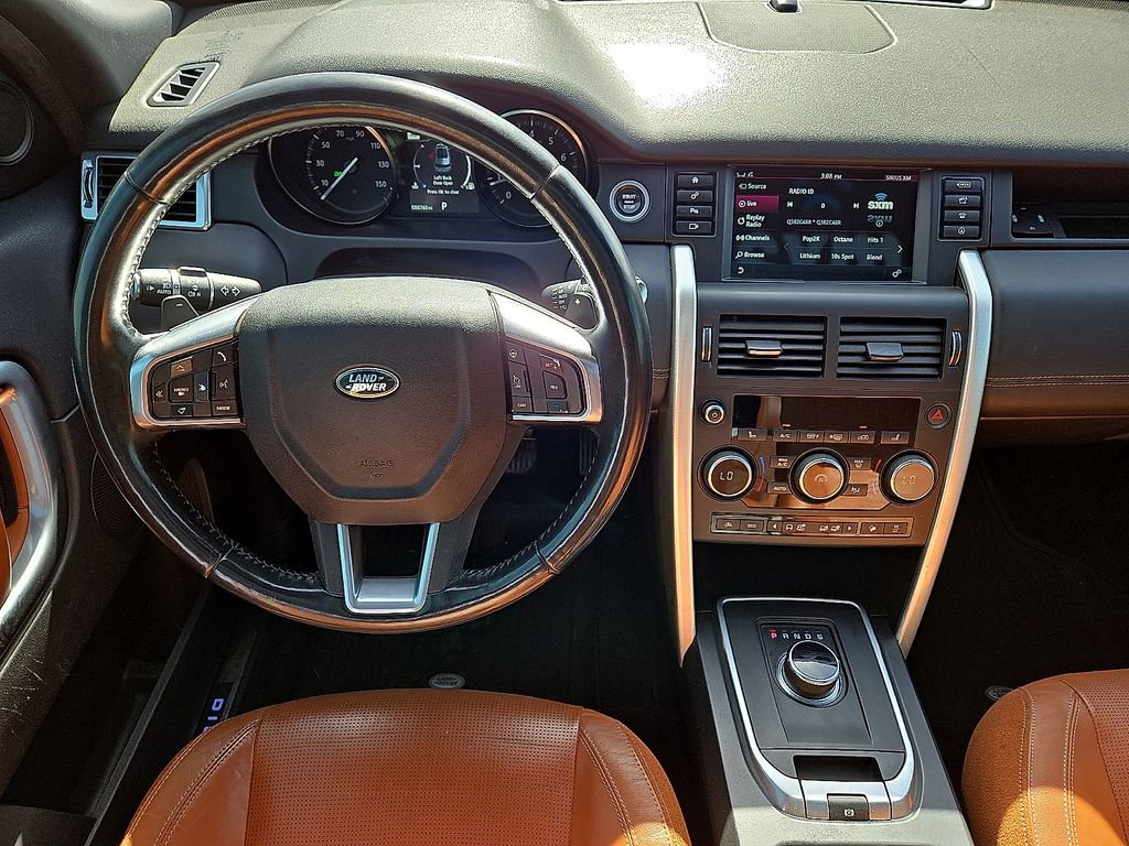 Used 2017 Land Rover Discovery Sport HSE Luxury image 19