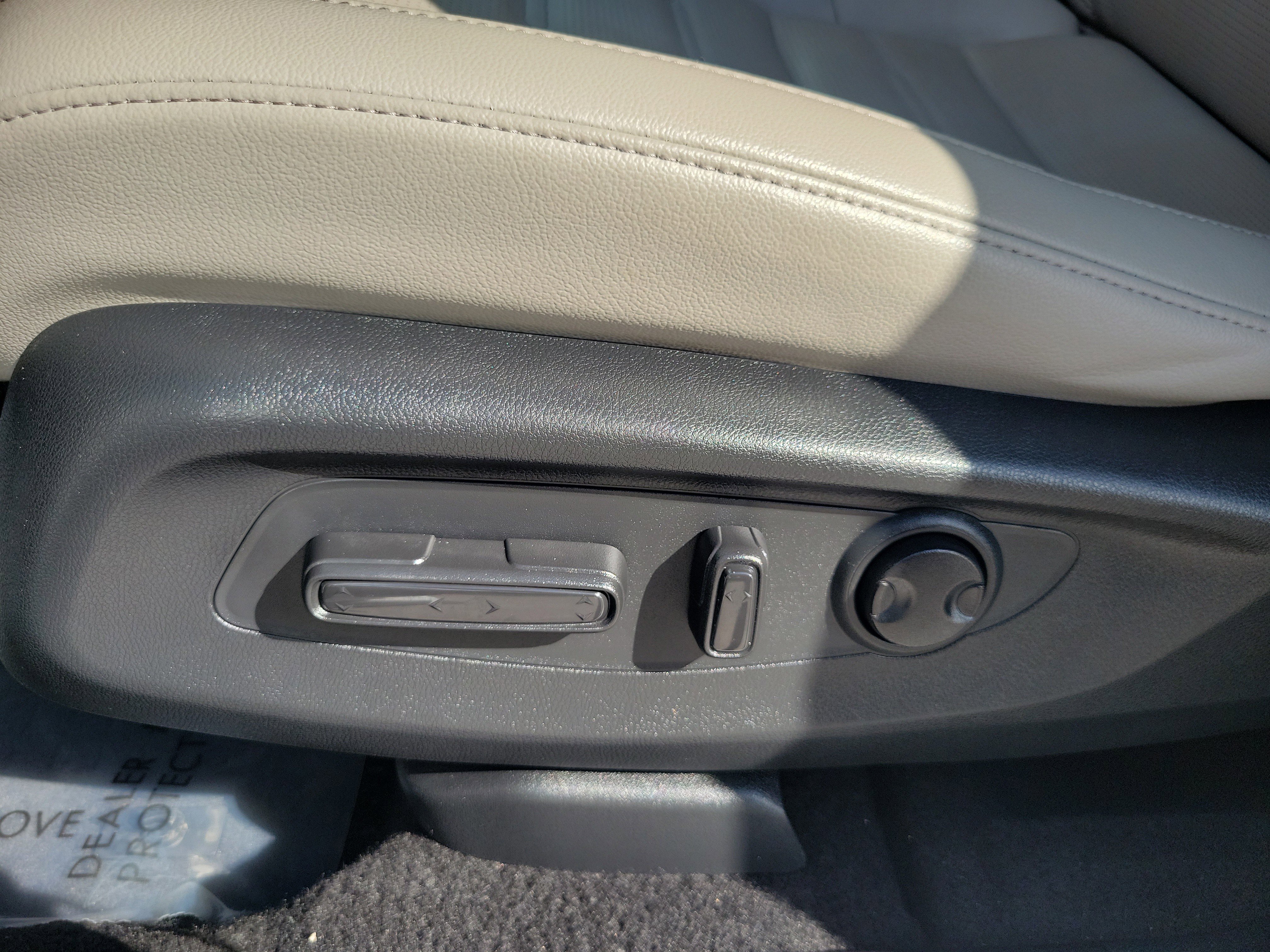 Used 2025 Honda CR-V EX-L image 13