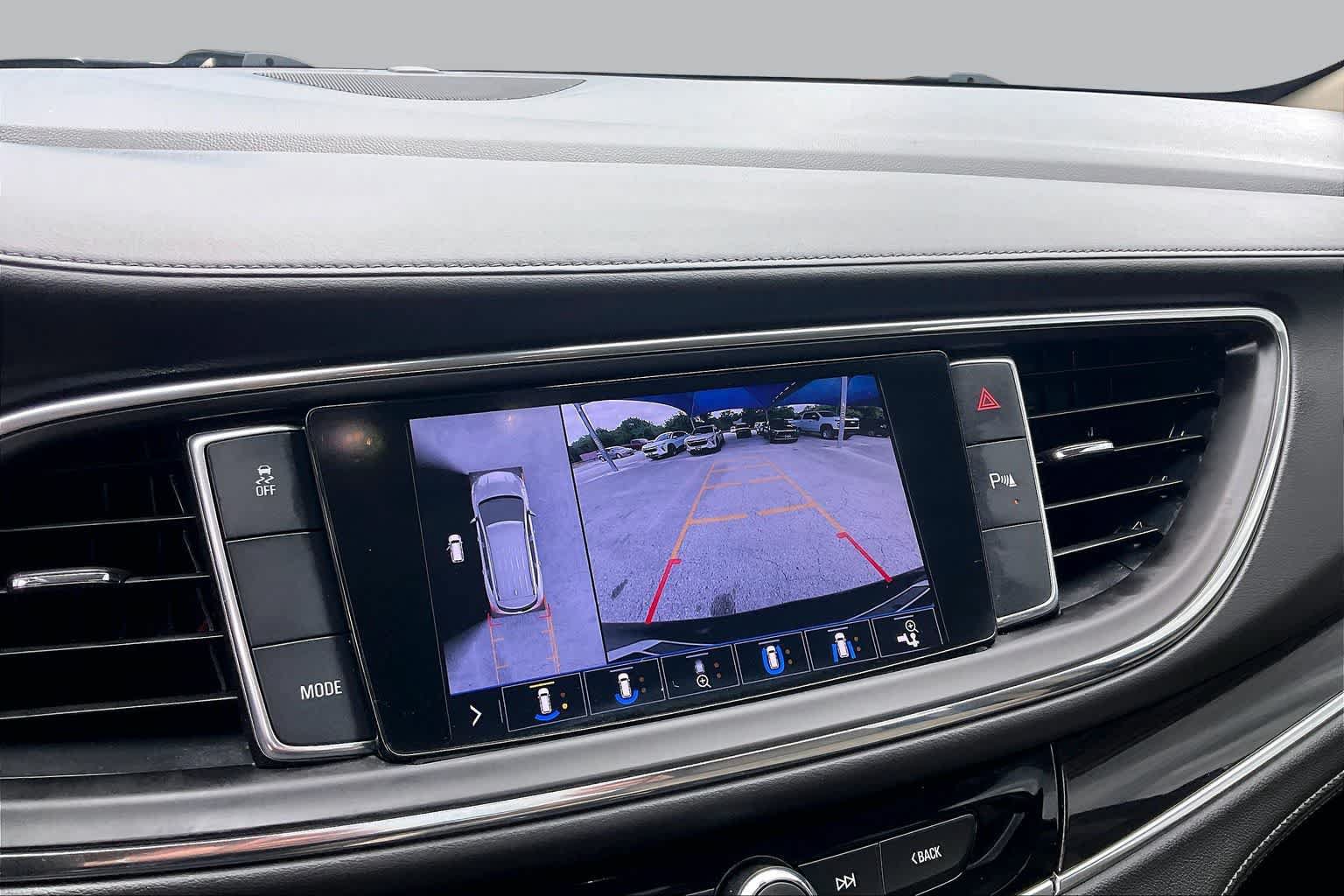 Used 2020 Buick Enclave Essence w/ Sound and Sites Package FWD image 25