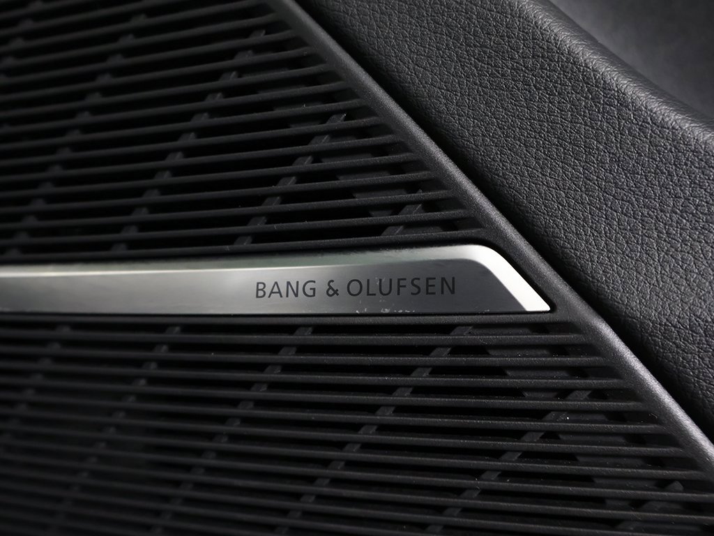 Used 2024 Audi Q8 Premium Plus image 41