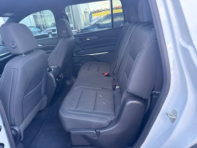 Used 2024 Chevrolet Traverse LS w/ Midnight/Sport Edition FWD image 8