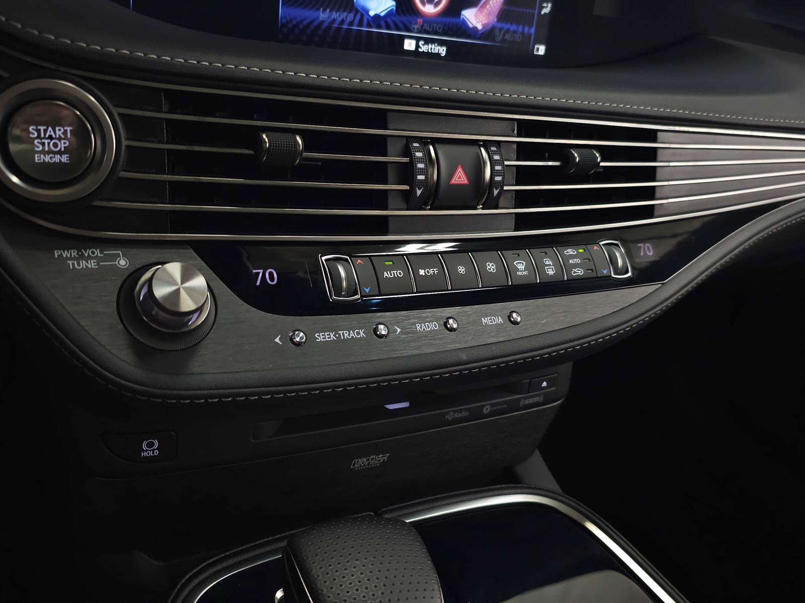 Used 2018 Lexus LS 500 F Sport w/ Accessory Package (Z2) AWD/4WD image 29