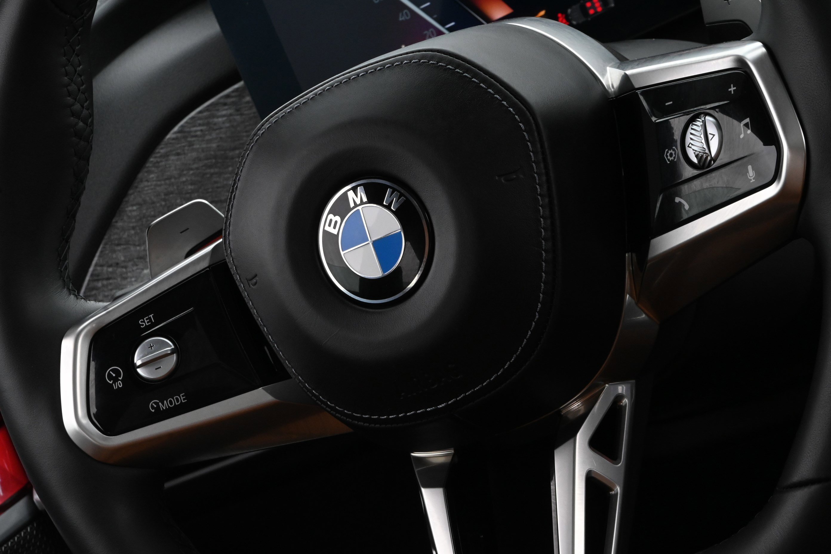 Certified 2023 BMW 740i w/ Parking Assistance Package image 28