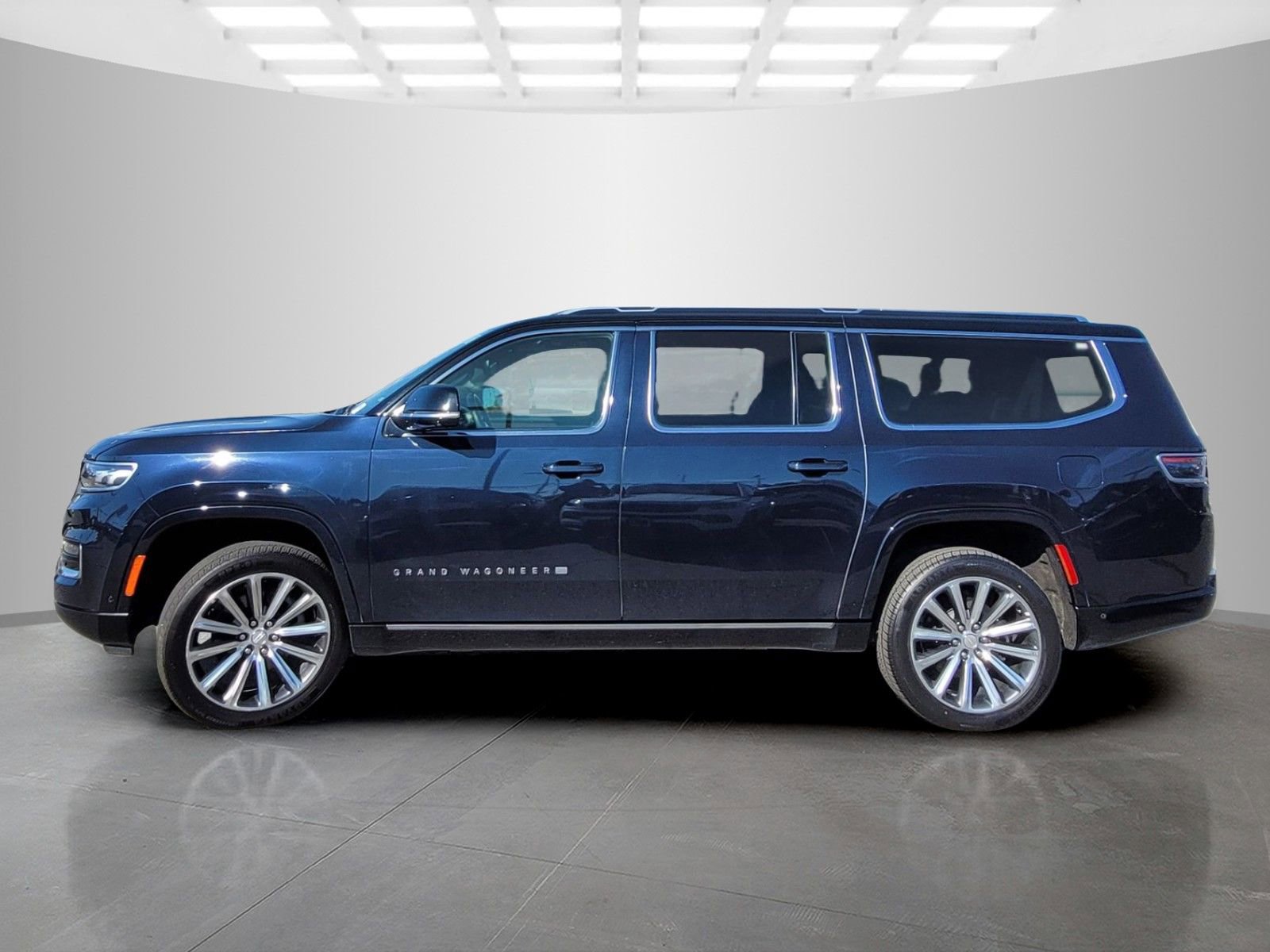 Used 2023 Jeep Grand Wagoneer L Series II image 7