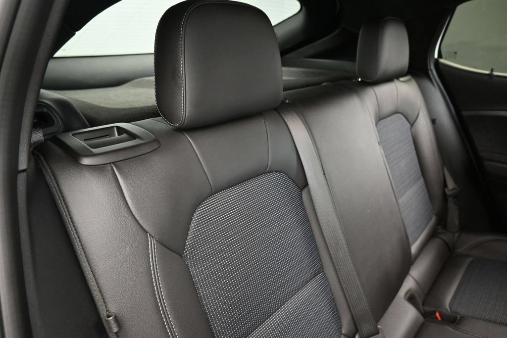 Used 2025 Buick Envista Preferred FWD image 33