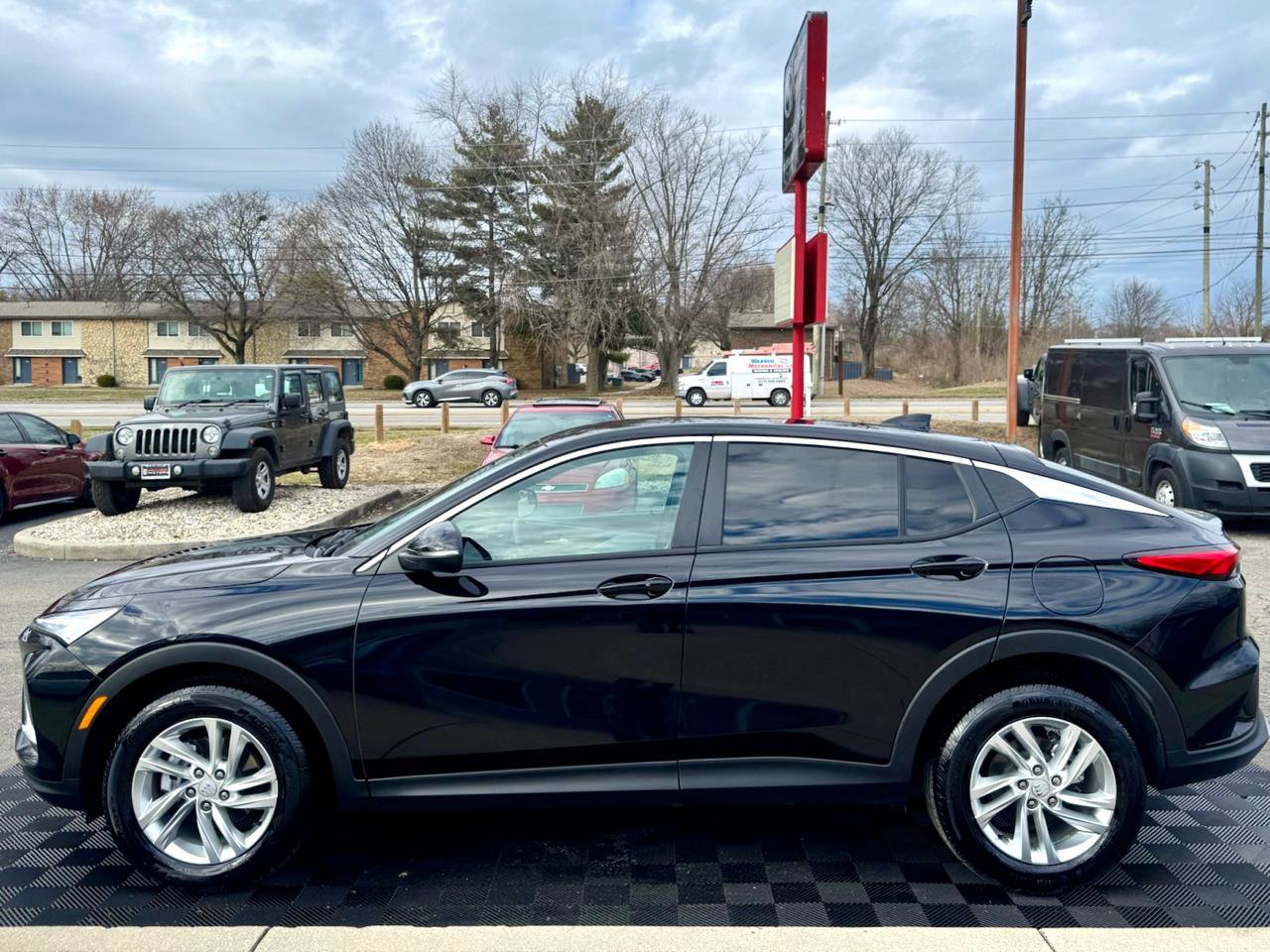 Used 2025 Buick Envista Preferred w/ Convenience I Package image 16