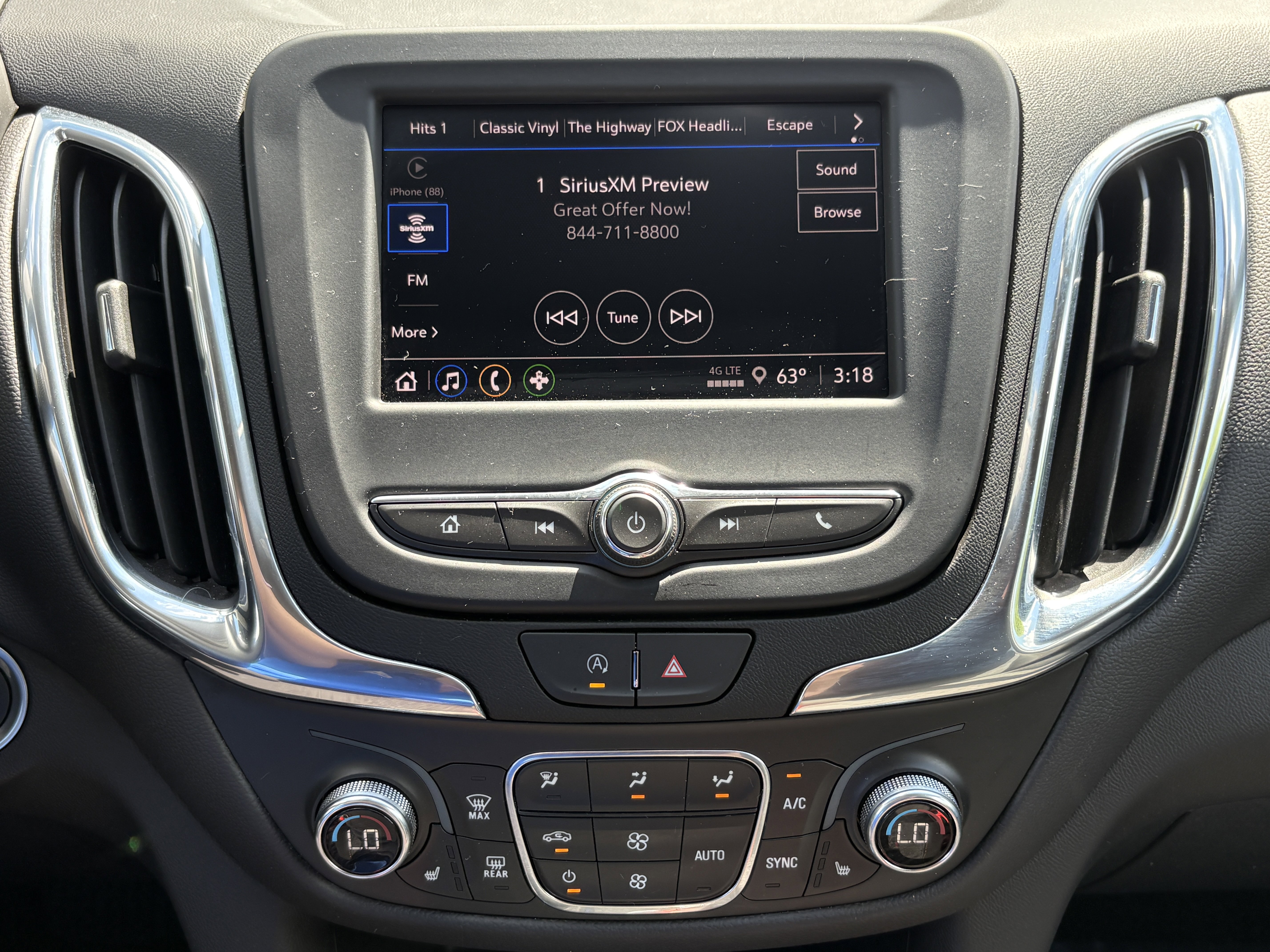 Used 2024 Chevrolet Equinox LT w/ LPO, Floor Liner Package FWD image 21