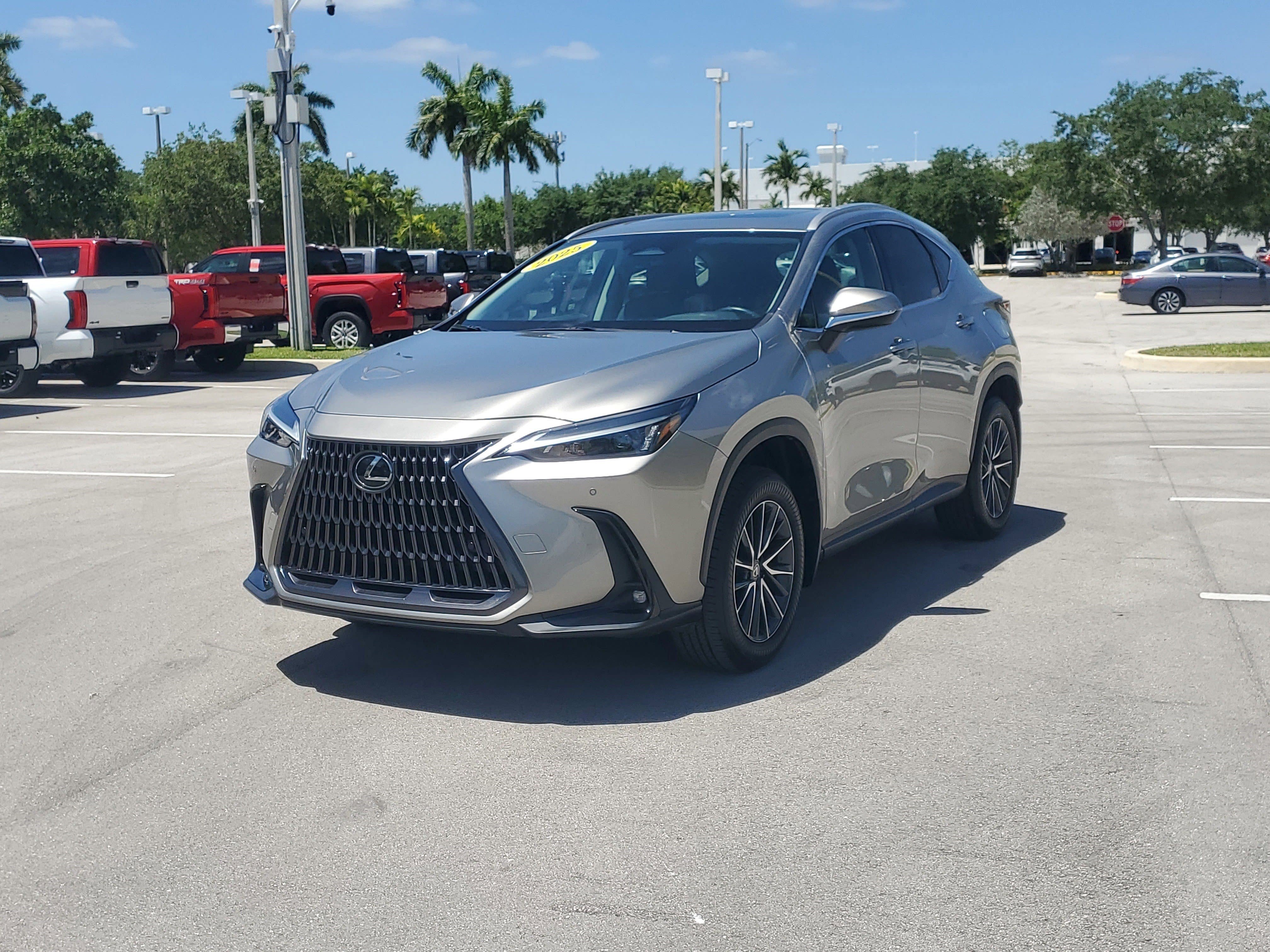 Used 2025 Lexus NX 250 FWD w/ Cold Area Package image 7