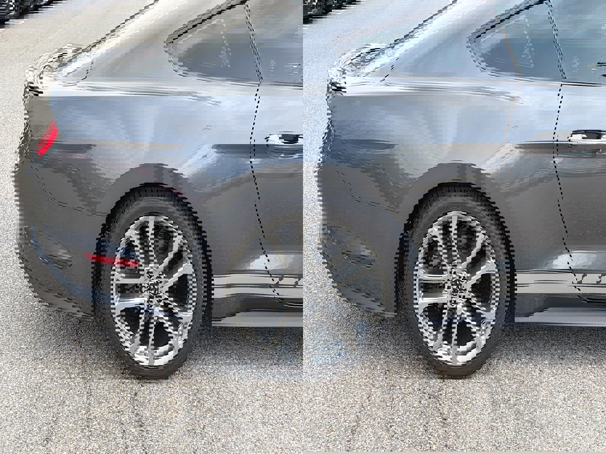 Used 2020 Ford Mustang GT Premium image 36