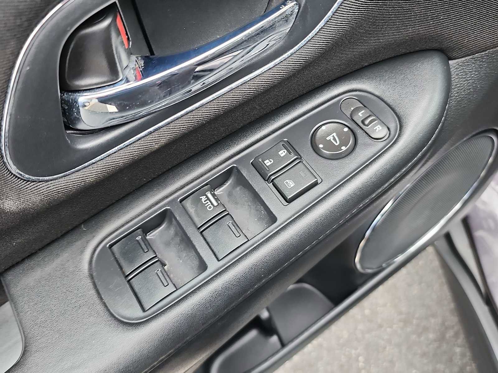 Used 2016 Honda HR-V EX image 15