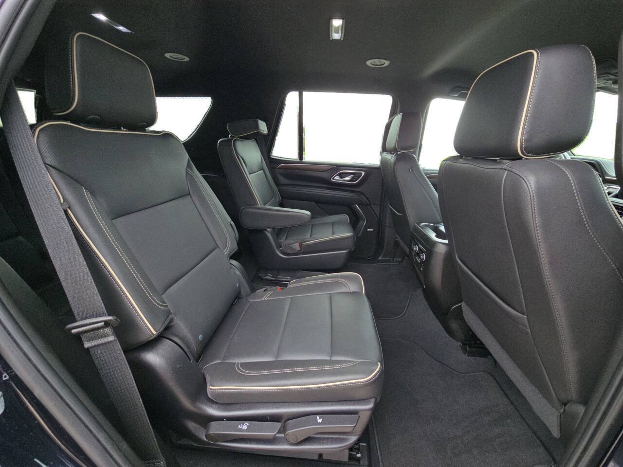 Used 2023 Chevrolet Tahoe Premier AWD/4WD image 45