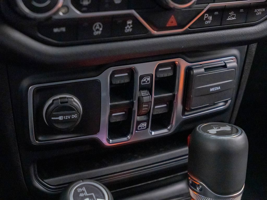 Used 2024 Jeep Wrangler Sahara w/ Safety Group image 26