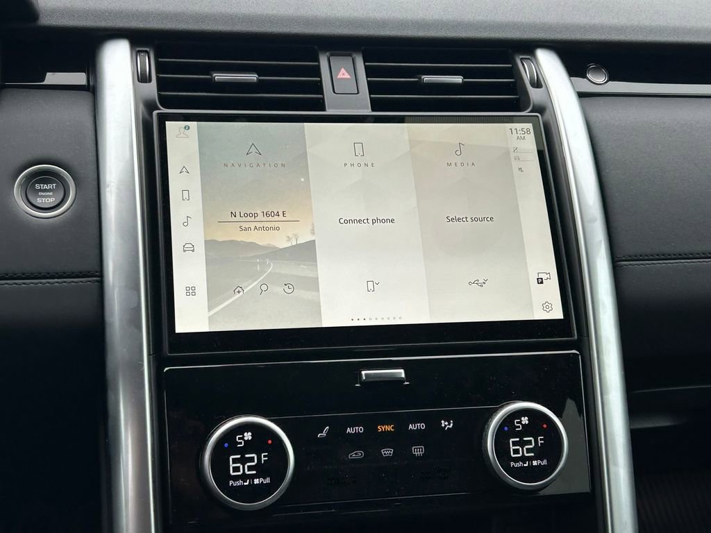 Used 2025 Land Rover Discovery S image 21
