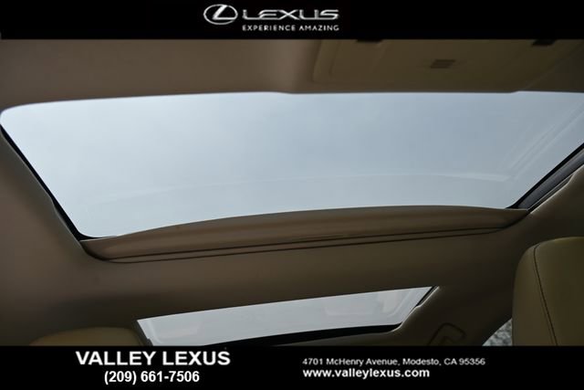 Used 2016 Lexus ES 350 w/ Navigation System Package image 7