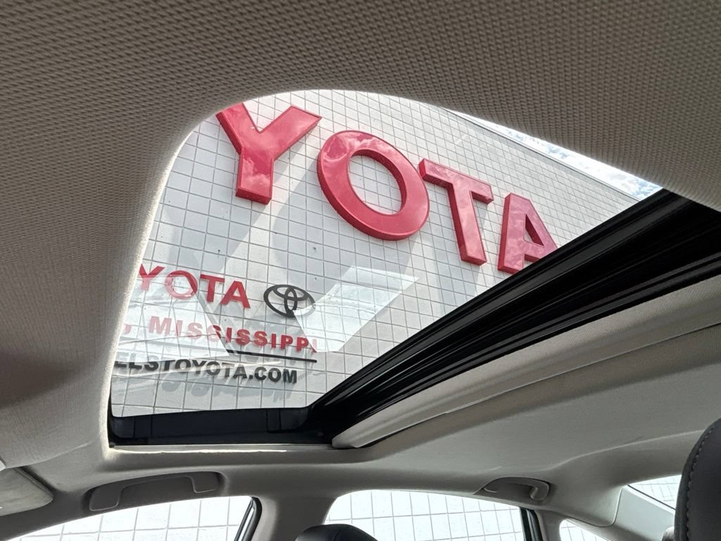 Used 2023 Honda Accord Touring image 18