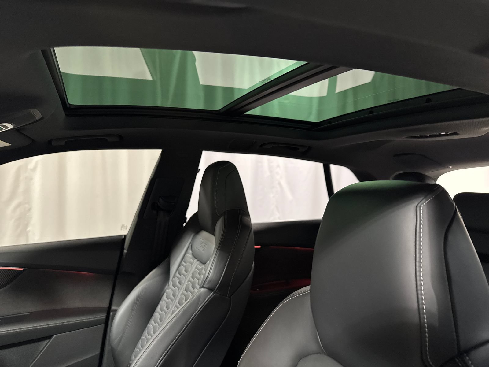 Used 2022 Audi RS Q8 AWD/4WD image 26