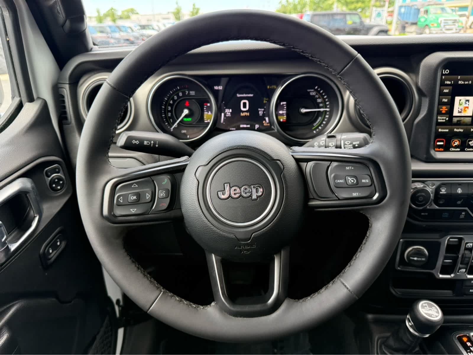 Used 2023 Jeep Wrangler Unlimited w/ Sun & Screen Package AWD/4WD image 19