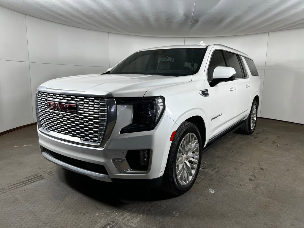 Used 2023 GMC Yukon XL Denali w/ Denali Reserve Package image 1