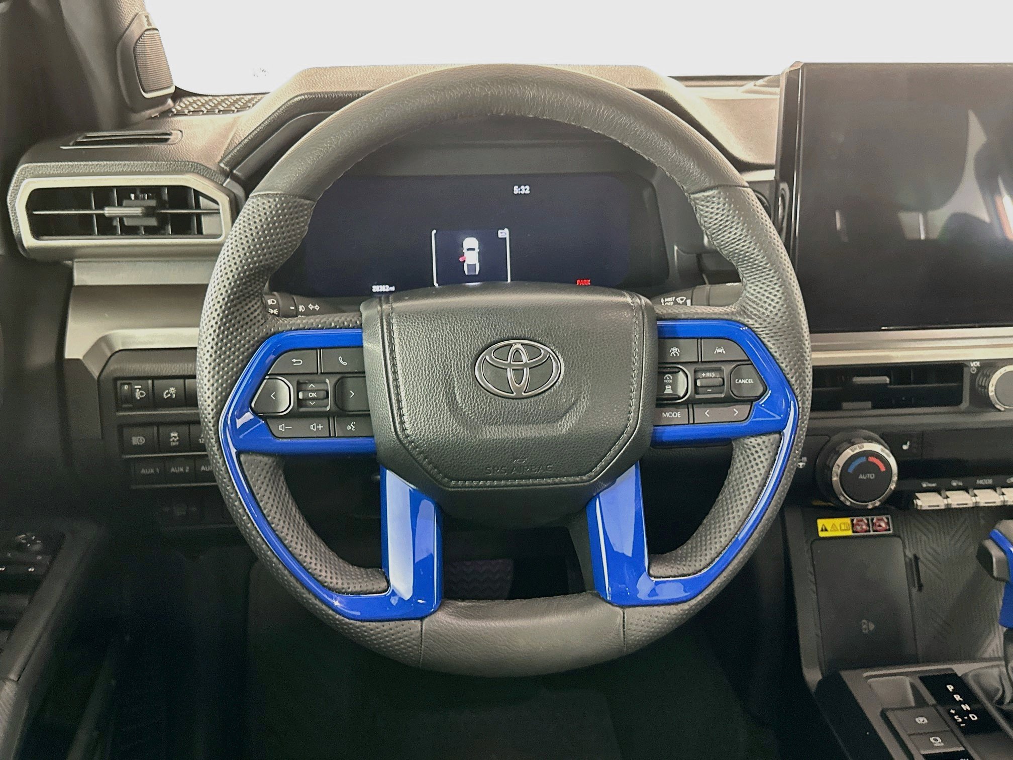 Used 2024 Toyota Tacoma TRD Off-Road w/ TRD Off Road Upgrade Package AWD/4WD image 18
