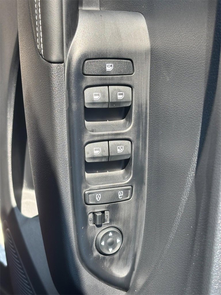 Certified 2025 Hyundai Venue Limited image 42