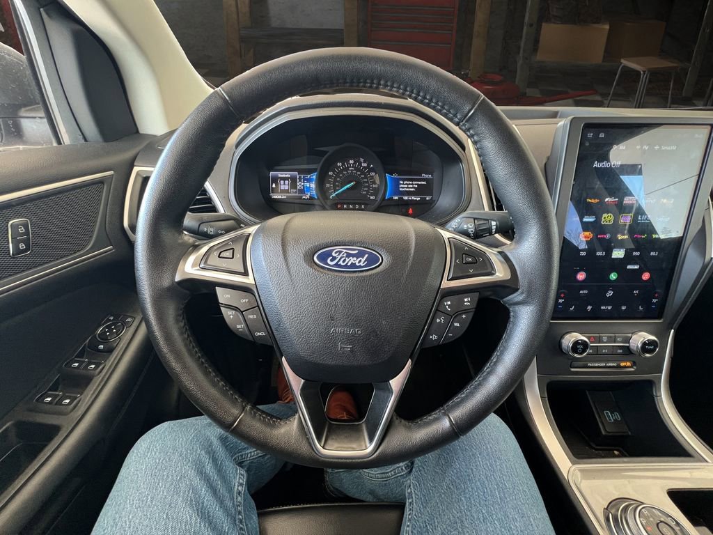 Used 2024 Ford Edge SEL image 19