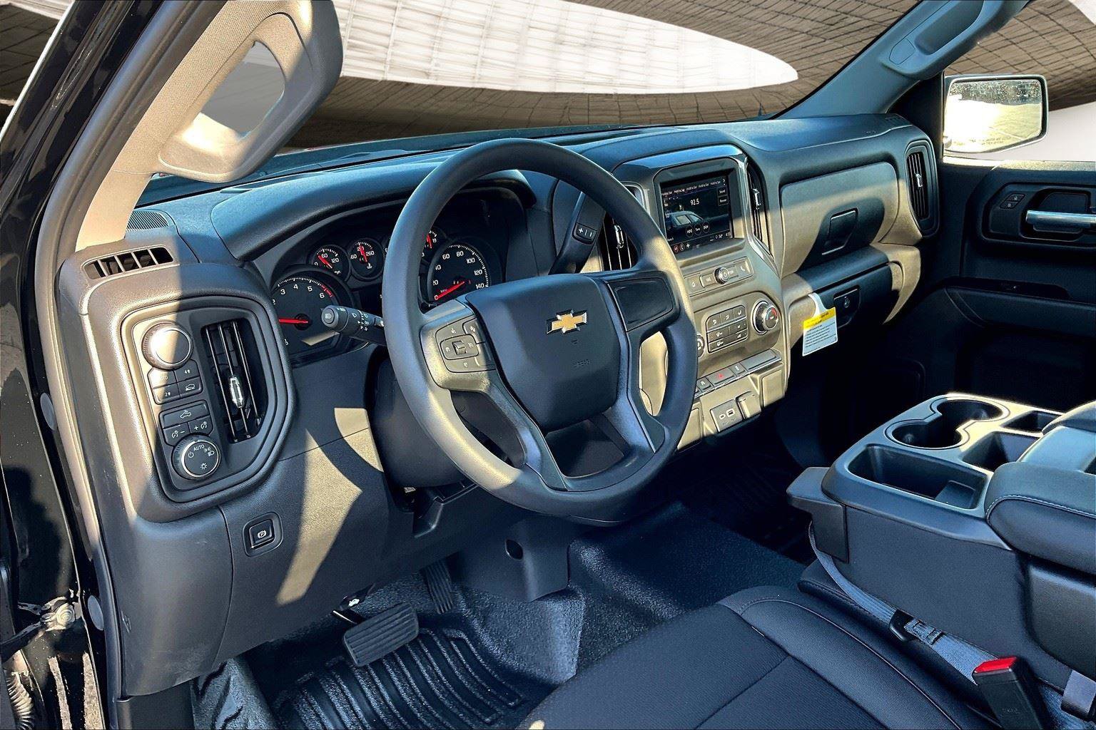 New 2026 Chevrolet Silverado 1500 W/T w/ WT Value Package AWD/4WD image 7