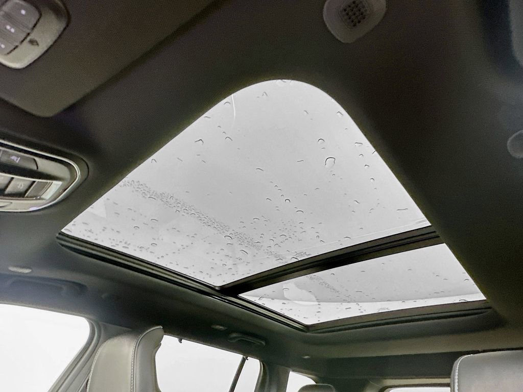 New 2025 Jeep Grand Cherokee Overland w/ Adv Protech Group III image 14