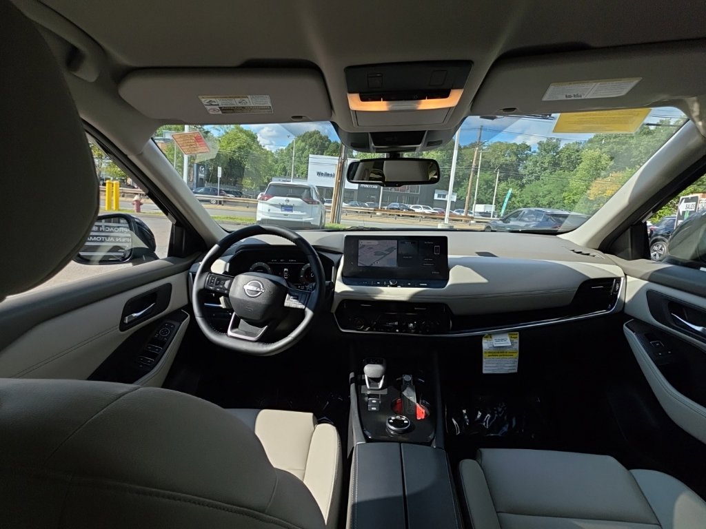 Certified 2025 Nissan Rogue SL AWD/4WD image 15