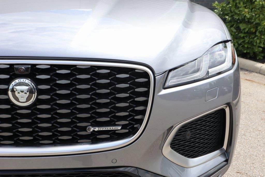 New 2025 Jaguar F-PACE R-Dynamic S image 3