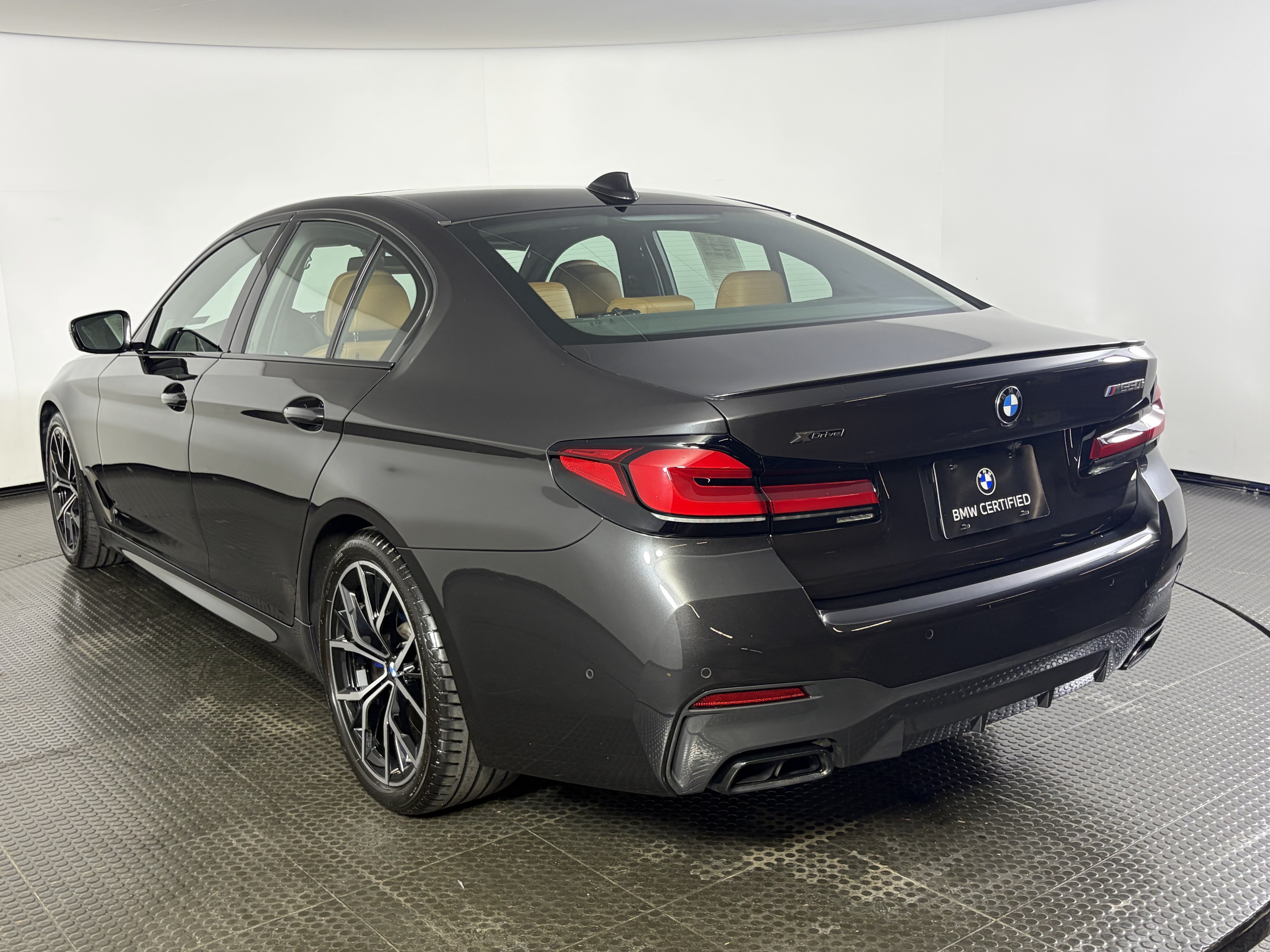 Certified 2023 BMW M550i xDrive AWD/4WD image 6